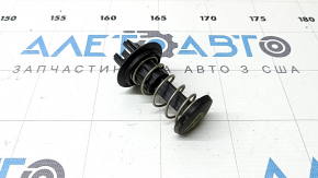 Відбійник капота правий Mercedes W167 GLE 350 450 20-26 на капоті, зламане кріплення