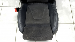 Водительское сидение Audi A4 B8 13-16 с airbag, электрическое, подогрев, комбинированная кожа черная с алькантарой, перфорация, серая строчка, S-Line, пд чистку