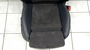 Пассажирское сидение Audi A4 B8 13-16 с airbag, электрическое, подогрев, комбинированная кожа черная с алькантарой, перфорация, серая строчка, S-Line, пд чистку, потерто