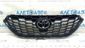 Решетка радиатора grill с эмблемой Toyota Highlander 21-26 XSE, под радар, песок