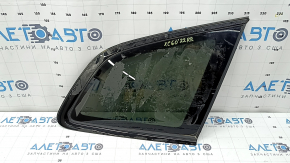 Форточка глухе скло ззаду права Volvo XC60 18-26 без tv tuner, тонування, з молдингом чорний глянець, в клею, надірваний ущільнювач
