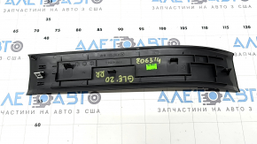 Накладка порога внутренняя задняя правая Mercedes W167 GLE 350 450 20-26 темно серая, царапины