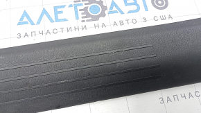 Накладка порога внутренняя передняя правая Mercedes W167 GLE 350 450 20-26 темно серая, царапины, под чистку, без заглушки