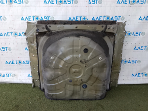 Функциональная деталь кузова Toyota Camry v55 15-17 с признаками использования.