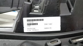 Решетка радиатора grill Toyota Prius 50 16-18 без парктроников
