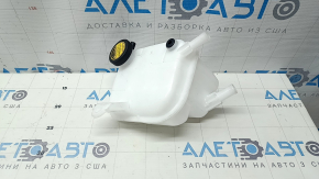 Расширительный бачок охлаждения Toyota Prius 50 16-20 с крышкой