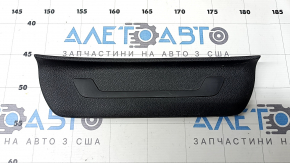 Накладка порога задня права зовнішня Kia Sportage 17-22 чорна, подряпини