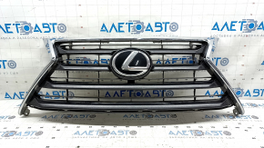 Решетка радиатора grill Lexus NX200t NX300h 15-17 Base, с эмблемой и молдингом, песок, сломано крепление