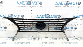 Решетка радиатора grill Lexus RX450H 13-15 рест, с эмблемой, трещина на хроме, песок, царапина