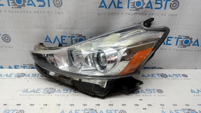 Фара передня ліва Toyota Prius V 15-17 гола, рест, галоген, пісок, подряпини, зламане кріплення