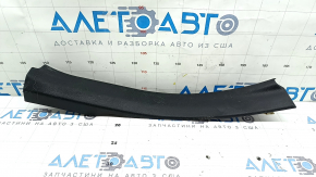 Накладка порога внутрішня ззаду права Toyota Camry v70 18-24 hybrid, чорна, подряпини