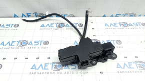 Блок предохранителей багажник Toyota Rav4 19-24 hybrid, с крышкой