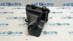 Нижняя крышка корпуса воздушного фильтра Mazda 3 19-26 2.5