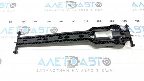 Вид на моторчик сиденья для моделей BMW 4 F32 F33 F36 2014 - 2020, сверху.