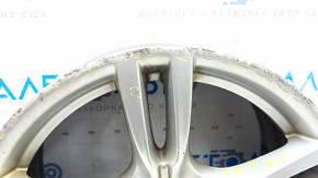 Повреждение края диска R18 для BMW 4, вид сбоку.