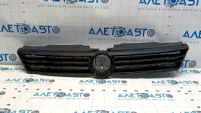 Решітка радіатора grill VW Jetta 11-14 USA подряпина, скол