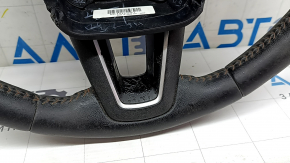 Деталь рулевого колеса Ford Ecosport, место крепления и повреждения