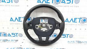 Крупный план руля без кнопок для Ford Ecosport 18-22, видимые следы использования