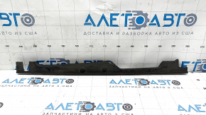 Ущільнювач крила капот-крило лівий Audi A4 B9 17-25 передній