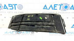 Решетка переднего бампера правая Audi A4 B9 17-18 s-line, без радара, темный хром, песок
