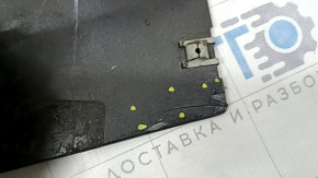 Крепление накладки порога, состояние с дефектами на Ford Fusion 2013-2020.