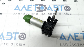 Обратный ракурс моторчика регулировки сиденья Ford Fusion 2013-2020, показывающий детали.