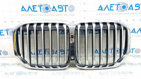 Решітка радіатора grill BMW X7 G07 19-22 без нічного бачення, під камеру, вм'ятини, пісок, зламані кріплення