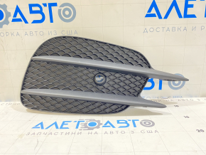 Решітка переднього бампера права Mercedes W213 E 17-20 під парктронік, AMG pkg