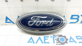 Емблема решітки радіатора Ford Escape MK3 17-18 рест, подряпини, зламане кріплення