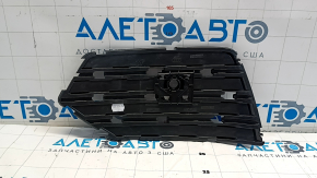 Решетка переднего бампера правая Audi Q3 8U 16-18 под парктроник