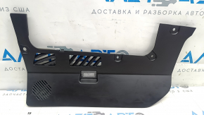 Накладка передней панели нижняя пространства ног пассажира Tesla Model Y 20-25 с пищалкой, царапины