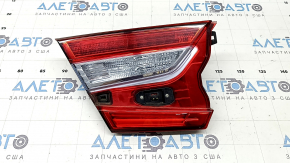 Ліхтар внутрішній кришка багажника лівий Honda Accord 18-20 hybrid, подряпина, зламане кріплення