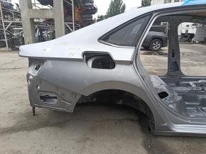 Чверть крило ззаду права VW Jetta 19-26 на кузові, срібло, тички