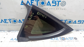 Форточка глухе скло задня ліва Tesla Model Y 20-25 чорний молдинг, подряпини, вм'ятості