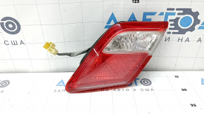Ліхтар внутрішній кришка багажника правий Toyota Camry v40 07-09 під полірування