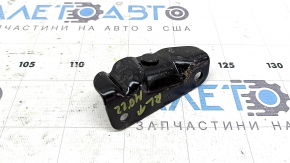 Кронштейн амортизатора двери багажника левый верхний Mitsubishi Outlander 22-26