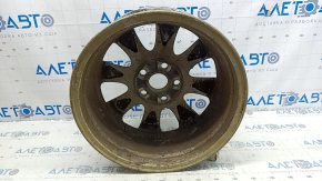 Изношенное колесо с заметными царапинами, используется на Toyota Camry 2007-2011.