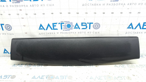 Обшивка дверей багажника верхня Mazda CX-9 16-17 черн, подряпини, тріщина у кріпленні