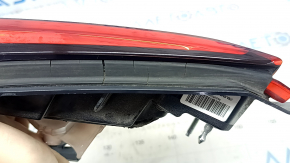 Фонарь внутренний крышка багажника правый Mazda CX-9 16-23 царапины, трещины в уплотнителе