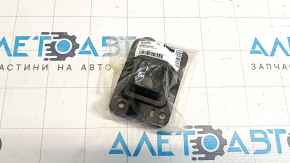 Кронштейн решетки радиатора правый Mazda CX-5 17-25