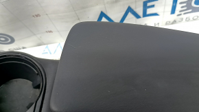 Подлокотник Mazda CX-9 16-23 кожа, черный, с подстаканниками, царапина, вмятина