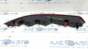 Фонарь заднего бампера левый Audi Q5 80A 21-24 трещина в стекле, потерт