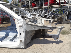 Чверть передня права Mazda CX-9 16-23 біла, на кузові