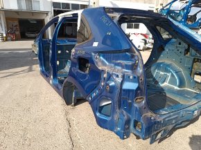 Четверть кузова Ford Edge 2015 года, хорошее состояние, минимальные следы эксплуатации.