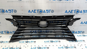 Решетка радиатора grill верхняя Lexus RX350 RX450h 16-22 сломано крепление