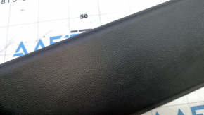 Обшивка двери багажника верхняя Subaru Impreza 5d 17-23 черная, царапины