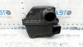 Корпус повітряного фільтра у зборі Toyota Sienna 21-22 без витратоміра