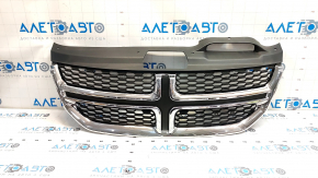 Решетка радиатора grill Dodge Journey 11-20 хром без эмблемы, трещина