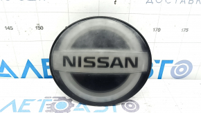 Эмблема передняя решетки радиатора Nissan Rogue 17-20 круглая, под радар, помутнела