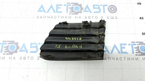 Решетка переднего бампера левая Toyota Prius V 12-14 дорест, без птф, структура, песок
